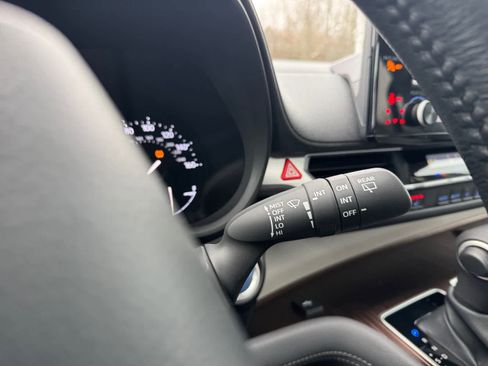 Used 2024 Toyota Sienna XLE image 21