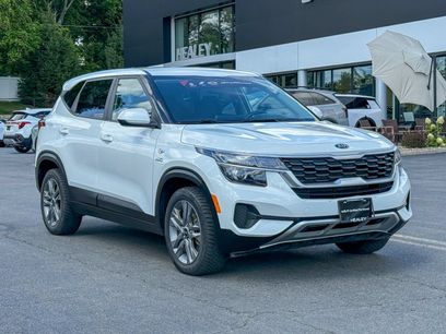 Certified 2021 Kia Seltos LX