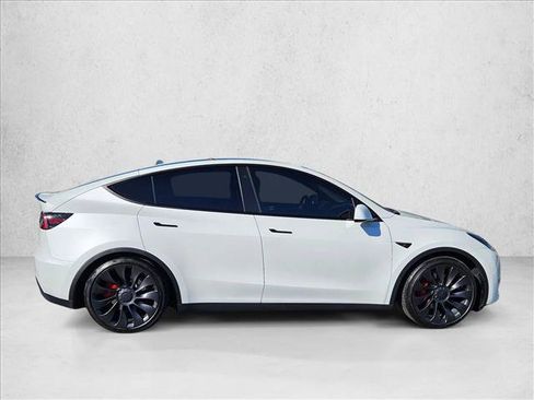 Used 2023 Tesla Model Y Performance image 4