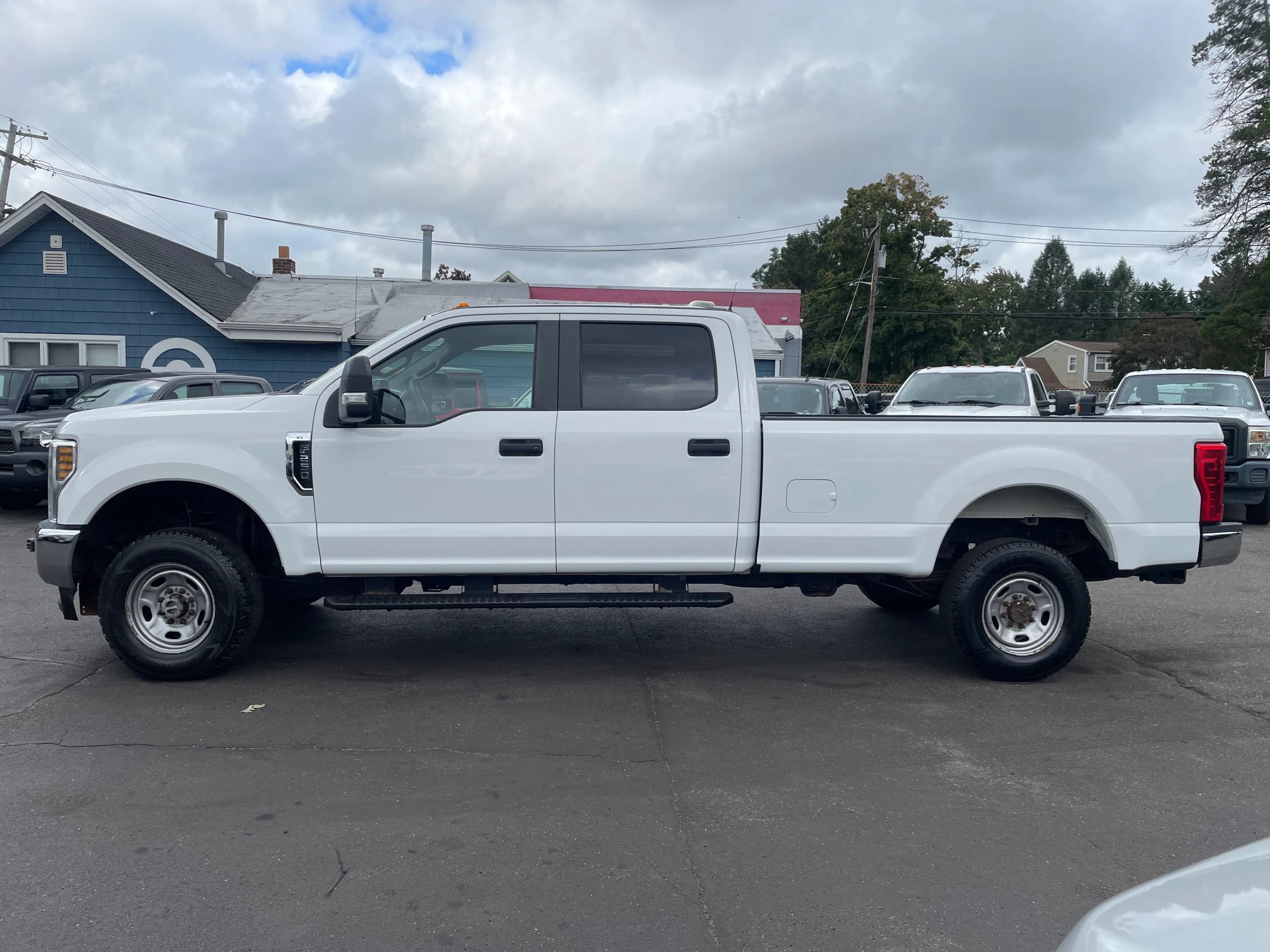 Used 2019 Ford F250 XL w/ Power Equipment Group AWD/4WD image 2