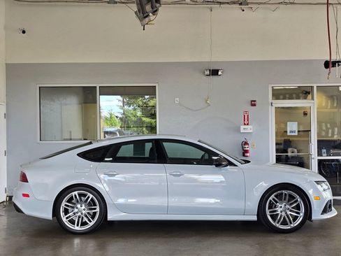 Used 2015 Audi RS 7 Prestige w/ Carbon-Optic Package AWD/4WD image 4