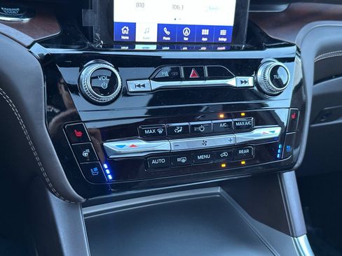 New 2024 Ford Explorer King Ranch w/ Technology Package RWD image 28