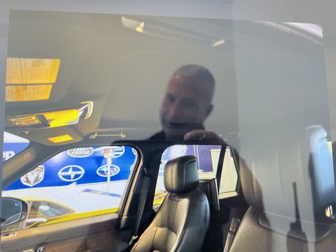 Used 2018 Land Rover Range Rover Supercharged AWD/4WD image 18