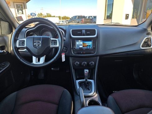 Used 2011 Dodge Avenger Heat image 8