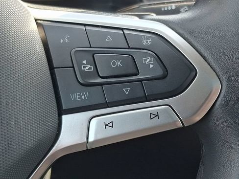 Used 2024 Volkswagen Atlas Peak Edition SE AWD/4WD image 23