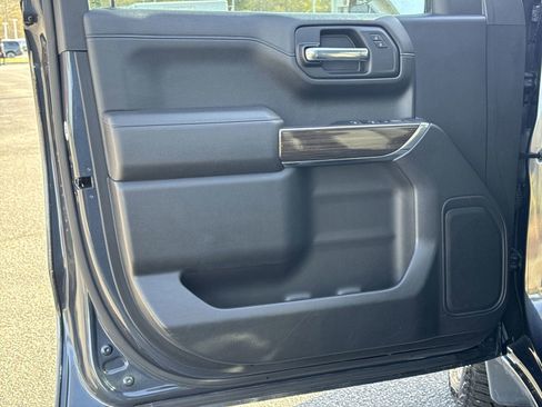 Used 2022 Chevrolet Silverado 1500 RST image 14