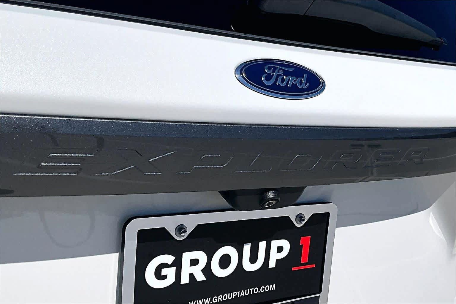 Used 2024 Ford Explorer XLT w/ Equipment Group 202A RWD image 29
