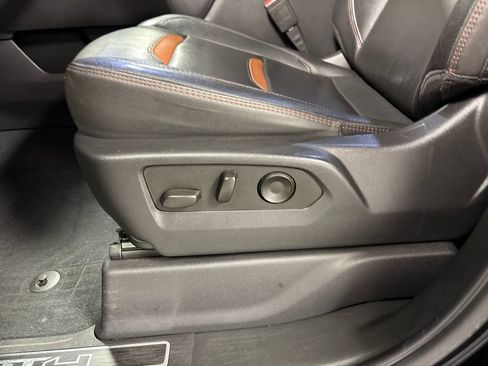 Used 2022 GMC Sierra 1500 AT4 w/ AT4 Premium Package AWD/4WD image 26