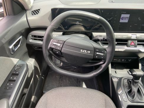Used 2025 Kia K4 EX FWD image 17