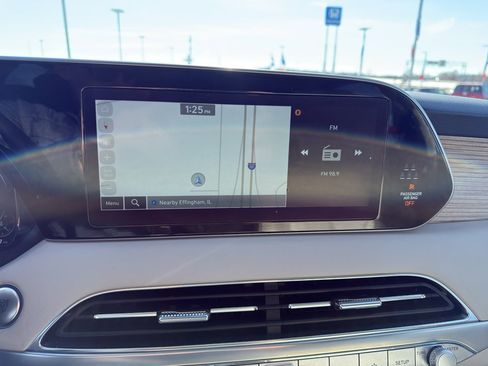 Used 2022 Hyundai Palisade Limited w/ Cargo Package image 23