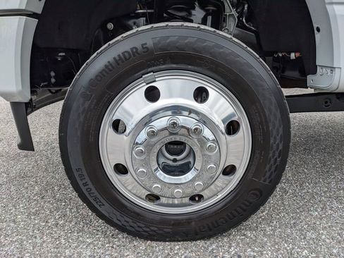 Certified 2025 Ford F450 Platinum w/ FX4 Off-Road Package AWD/4WD image 10