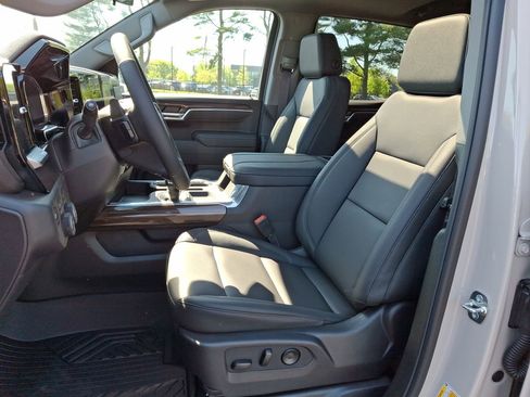 New 2026 Chevrolet Silverado 1500 RST w/ Dark Appearance Package AWD/4WD image 14