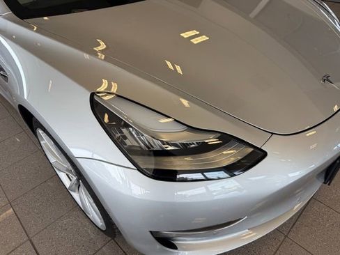 Used 2018 Tesla Model 3 Long Range image 9