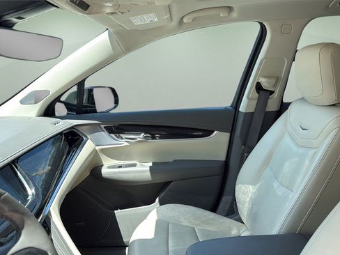 Certified 2023 Cadillac XT6 Premium Luxury w/ Technology Package AWD/4WD image 20