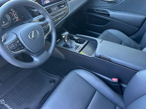 Certified 2025 Lexus ES 300h w/ Premium Package FWD image 7