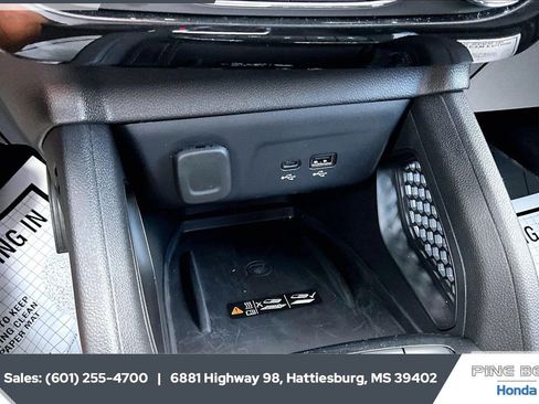 Used 2025 Chevrolet TrailBlazer RS w/ Convenience Package FWD image 24