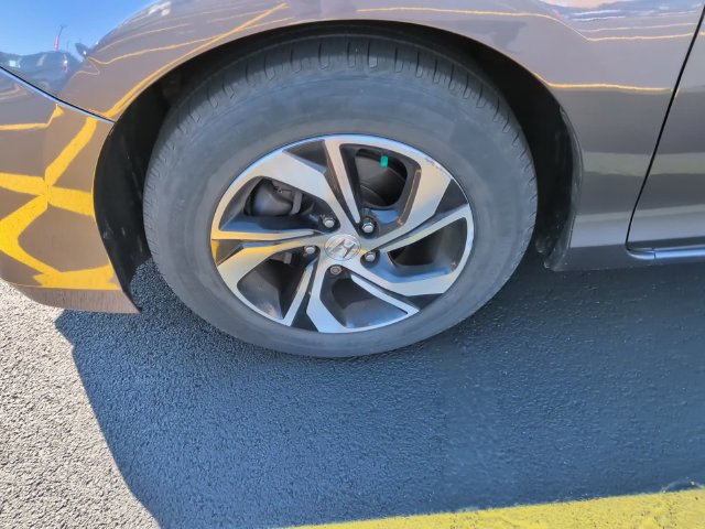 Used 2017 Honda Accord LX image 8