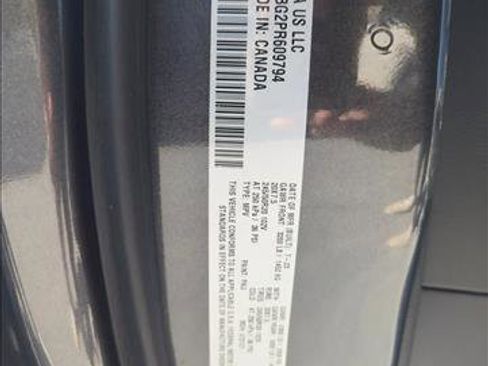 Used 2023 Chrysler Pacifica Touring-L w/ S Appearance Package image 26