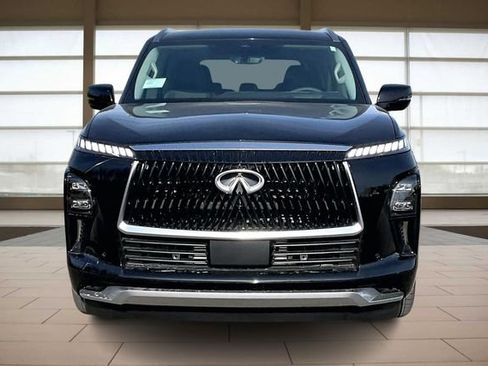 New 2026 INFINITI QX80 Luxe image 3