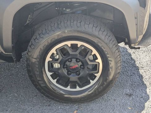 Used 2025 Toyota Tacoma TRD Off-Road AWD/4WD image 12