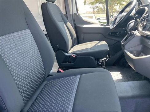 New 2025 Ford Transit 250 148 Medium Roof image 32