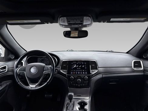 Used 2022 Jeep Grand Cherokee Limited image 3