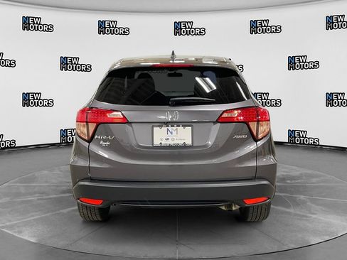 Used 2018 Honda HR-V EX image 4