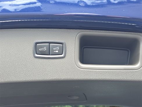 Used 2024 Porsche Macan S image 16