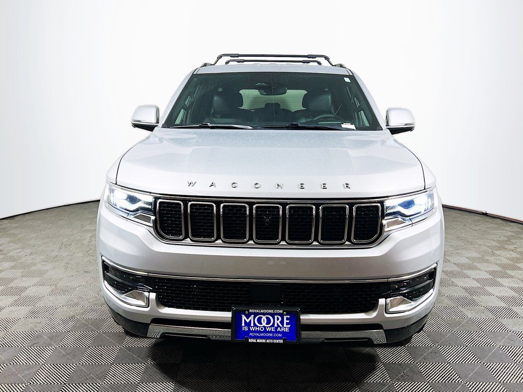 Used 2022 Jeep Wagoneer Series III w/ Convenience Group I AWD/4WD image 2