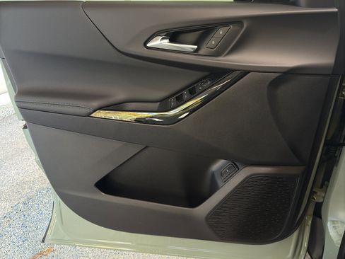 New 2026 Chevrolet Equinox LT w/ Convenience Package II image 21