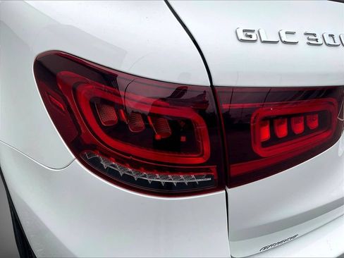 Used 2022 Mercedes-Benz GLC 300 4MATIC w/ Multimedia Package Lite image 23
