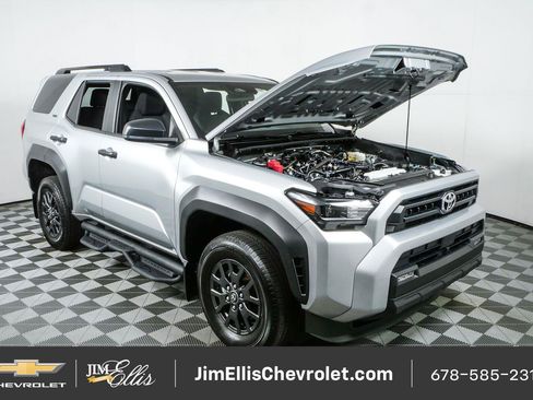 Used 2025 Toyota 4Runner SR5 RWD image 31