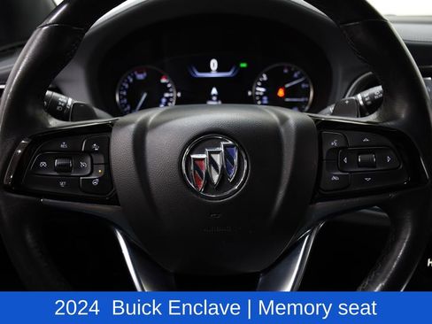 Used 2024 Buick Enclave Premium image 11
