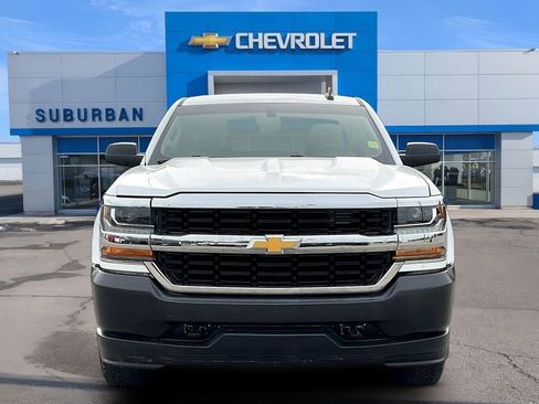 Used 2019 Chevrolet Silverado 1500 W/T w/ WT Convenience Package AWD/4WD image 3