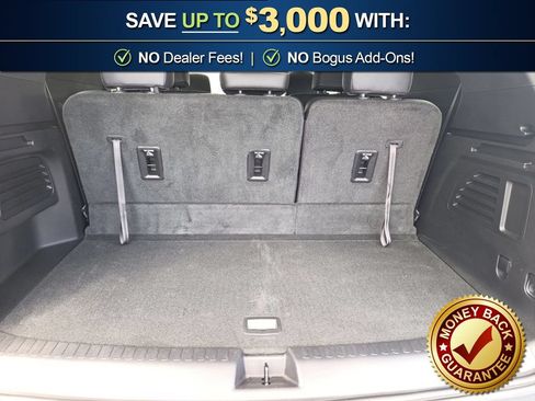 Used 2026 Chevrolet Traverse LT w/ Sun and Wheel Package FWD image 24