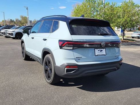 Used 2026 Volkswagen Taos SE AWD/4WD image 6