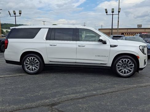 Used 2024 GMC Yukon XL Denali Ultimate AWD/4WD image 7