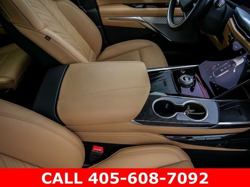 Used 2026 Cadillac Escalade IQL Sport 2 AWD/4WD image 15