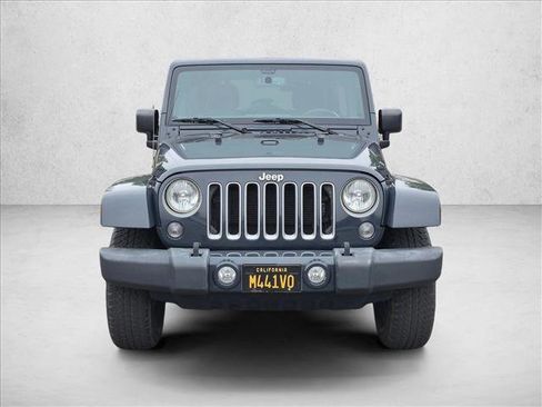 Used 2016 Jeep Wrangler Unlimited Sahara AWD/4WD image 2