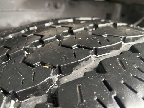 Used 2017 Ford F250 XLT w/ XLT Premium Package image 8