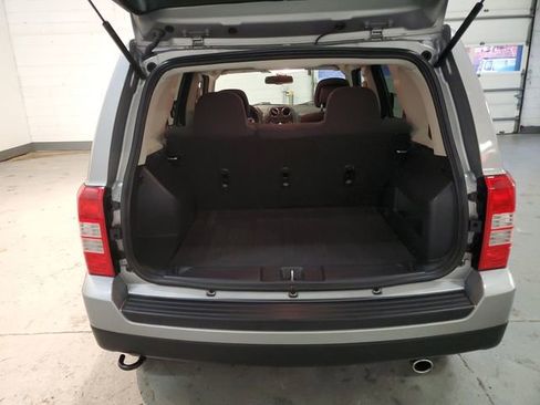 Used 2017 Jeep Patriot Sport w/ Power Value Group image 7