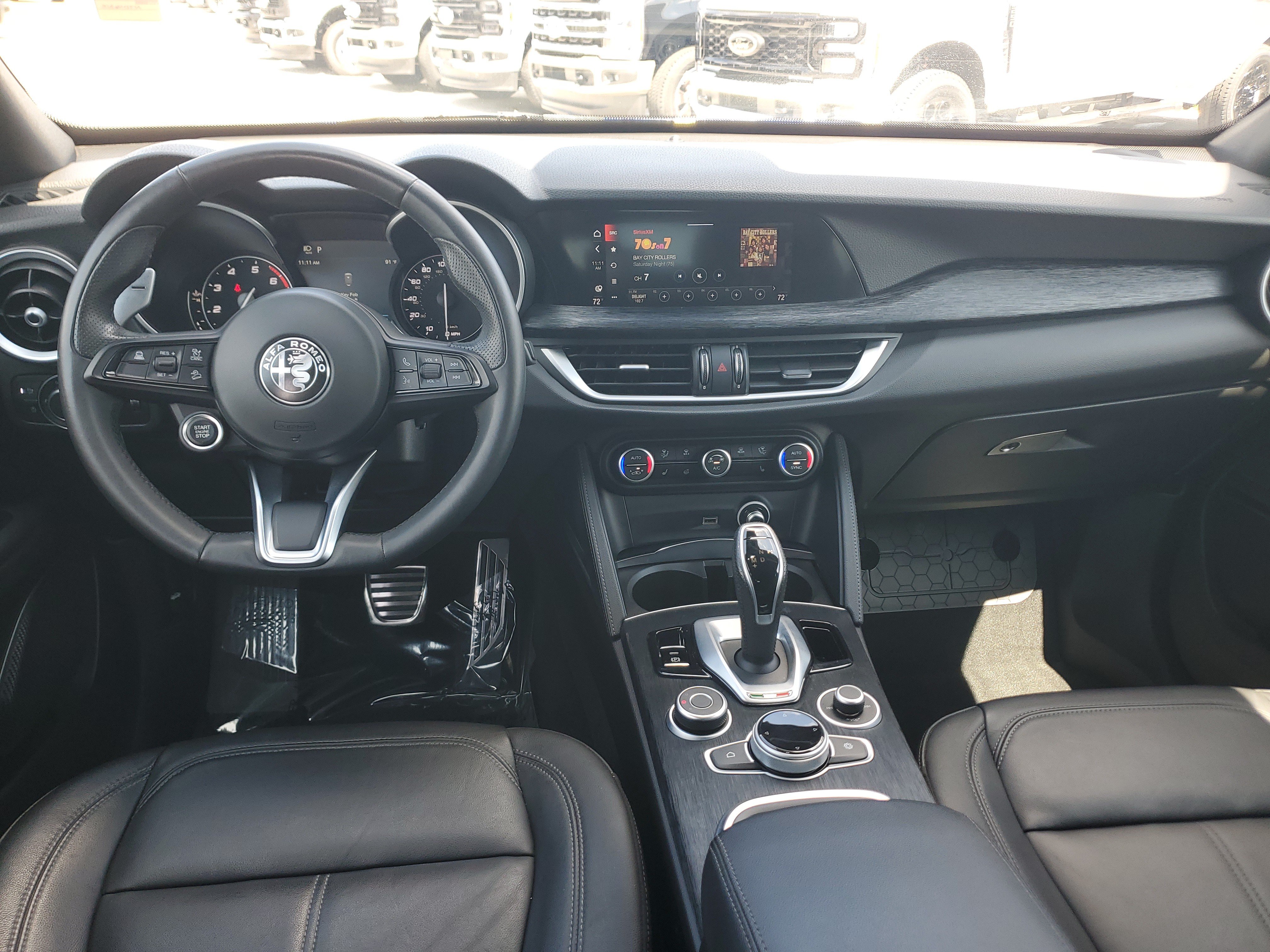 Used 2022 Alfa Romeo Stelvio Sprint RWD image 18