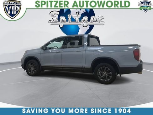 Used 2024 Honda Ridgeline Sport image 2
