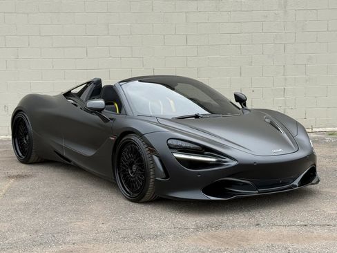 Used 2022 McLaren 720S Performance RWD image 22