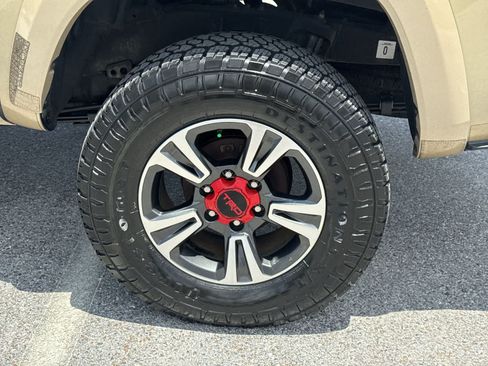 Used 2017 Toyota Tacoma TRD Sport w/ Premium & Technology Package RWD image 19