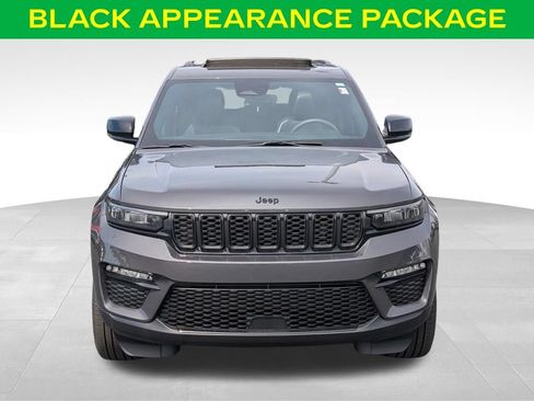 Used 2024 Jeep Grand Cherokee Limited w/ Black Appearance Package AWD/4WD image 3