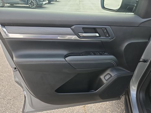 Used 2026 GMC Terrain Elevation w/ Elevation Premium Package image 18