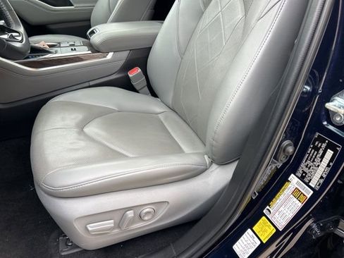 Used 2023 Toyota Highlander Platinum FWD image 15