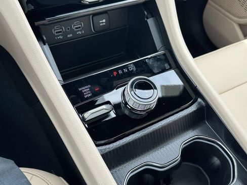 New 2026 Jeep Grand Cherokee Limited AWD/4WD image 17