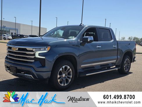 Used 2024 Chevrolet Silverado 1500 High Country w/ Technology Package AWD/4WD image 1